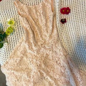 Blush Floral Lacy Dress 🌸 Size: S
